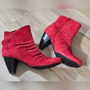 Vaneli Red Suede Ankle Boots Zip Heel Comfort Career Womens Size 9